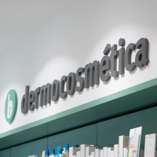 Letras Corpóreas 3 - Farmacia Balanguera